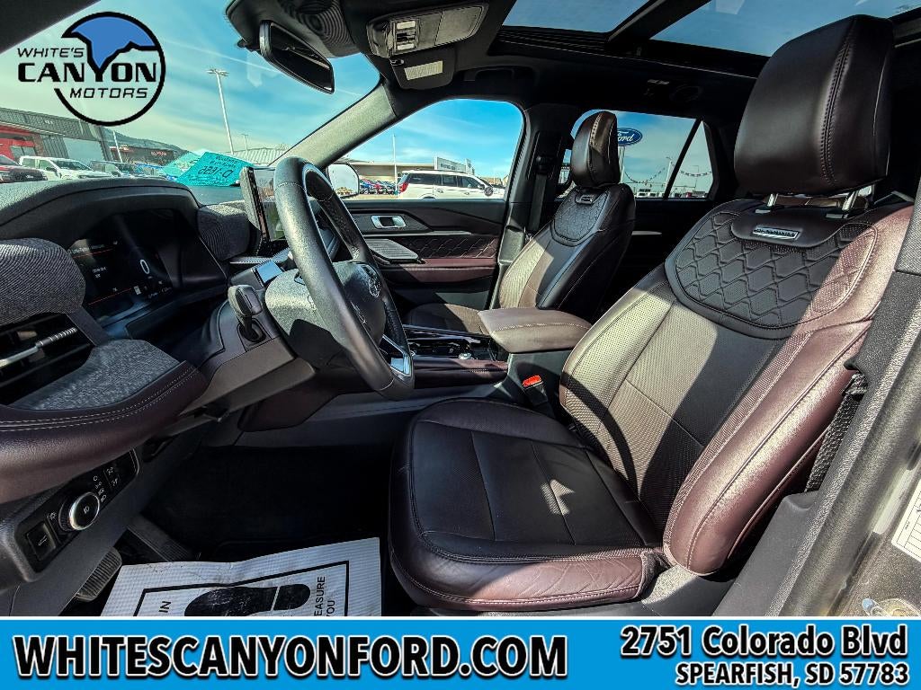 2025 Ford Explorer Platinum