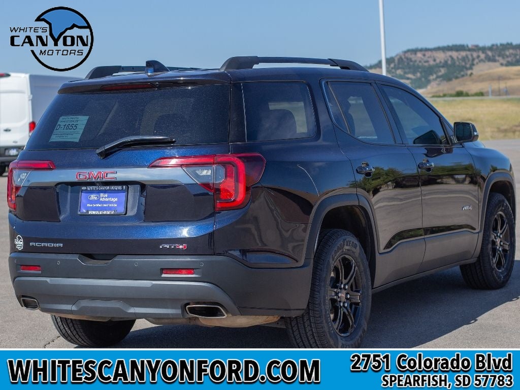 2022 GMC Acadia AT4