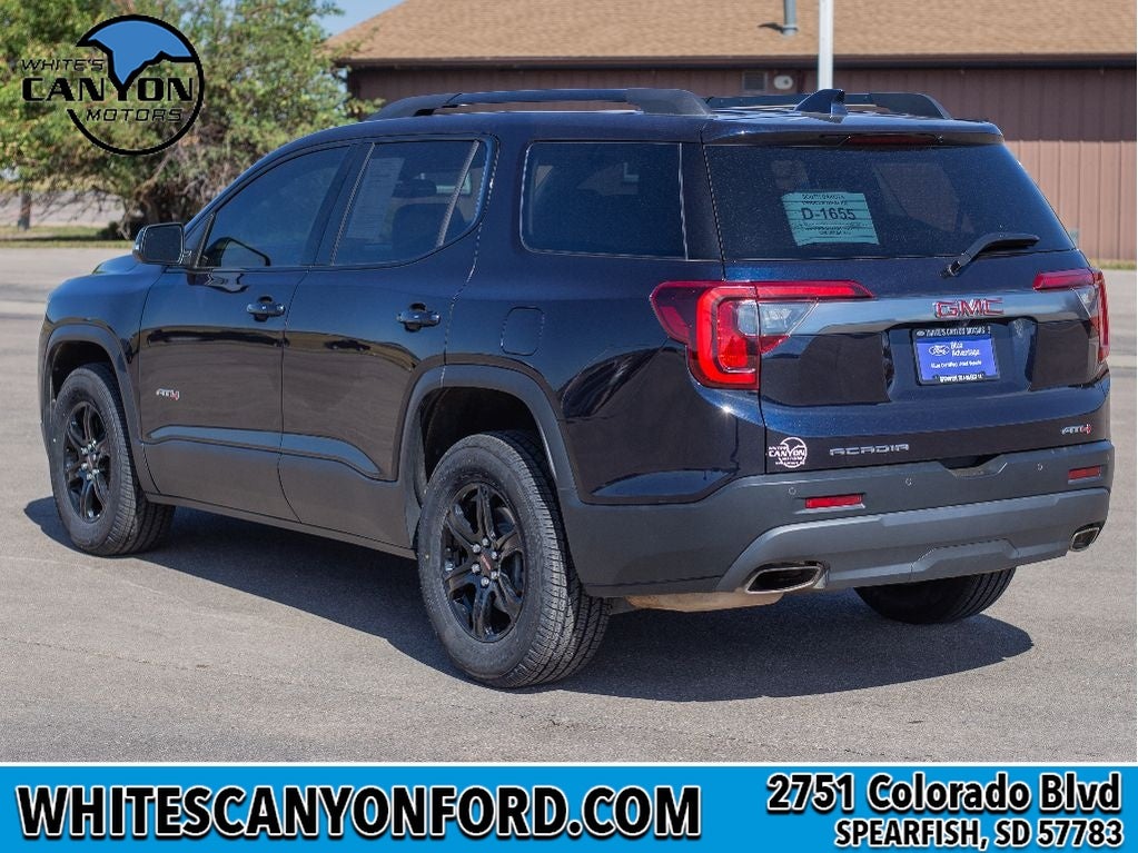 2022 GMC Acadia AT4