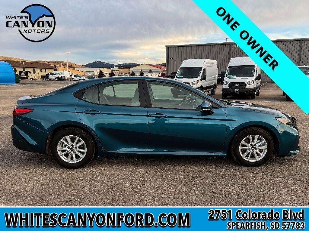 2025 Toyota Camry Hybrid LE