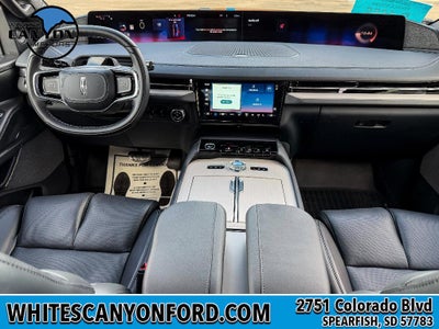2027 Lincoln Navigator Reserve