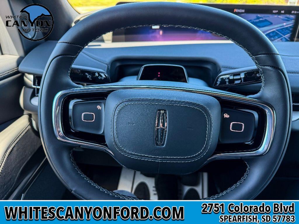 2027 Lincoln Navigator L Reserve