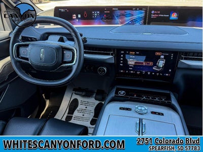 2027 Lincoln Navigator L Reserve