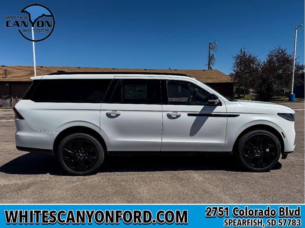 2027 Lincoln Navigator L Reserve