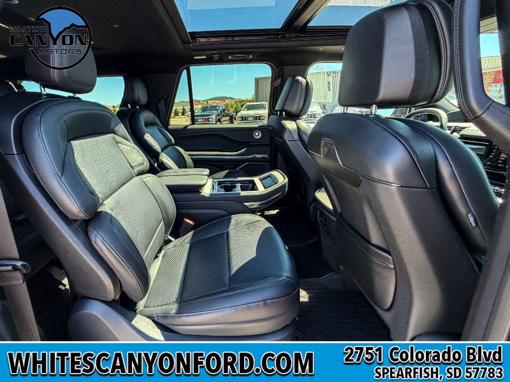 2027 Lincoln Navigator L Reserve