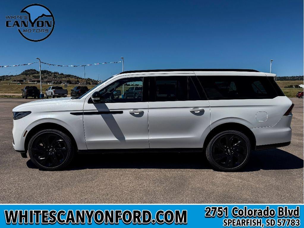 2027 Lincoln Navigator L Reserve