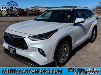 2022 Toyota Highlander Platinum