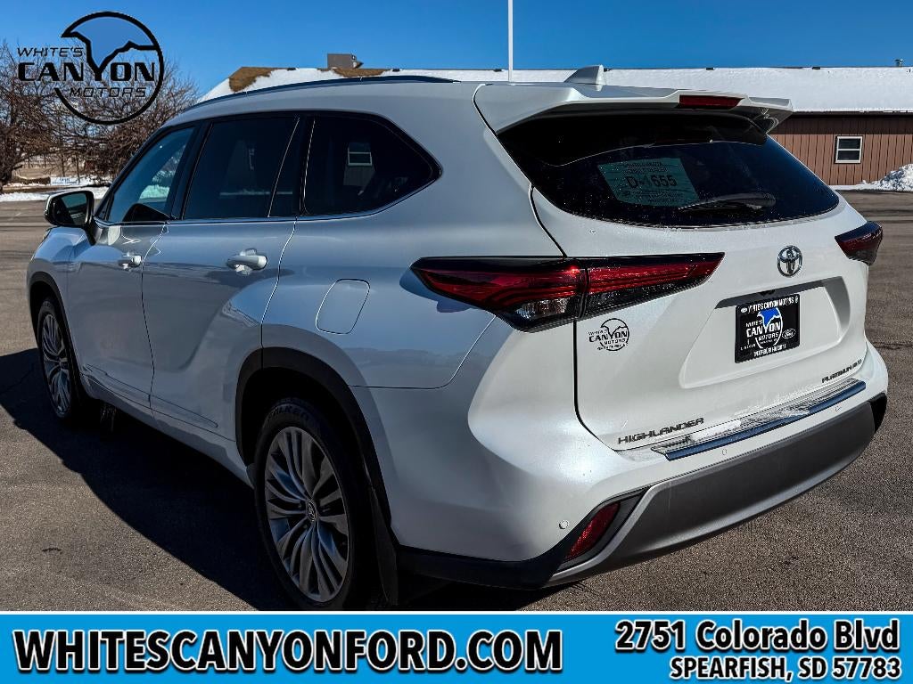 2022 Toyota Highlander Platinum
