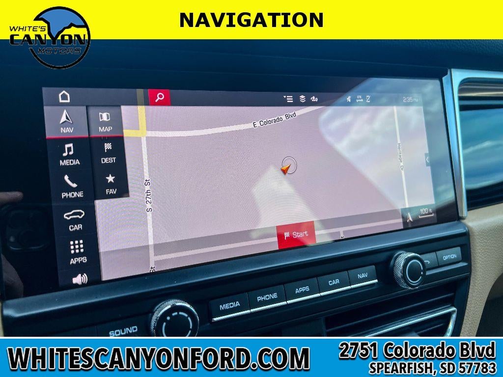 2021 Porsche Macan Base