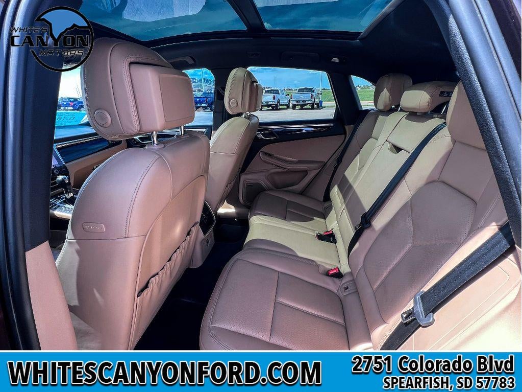 2021 Porsche Macan Base