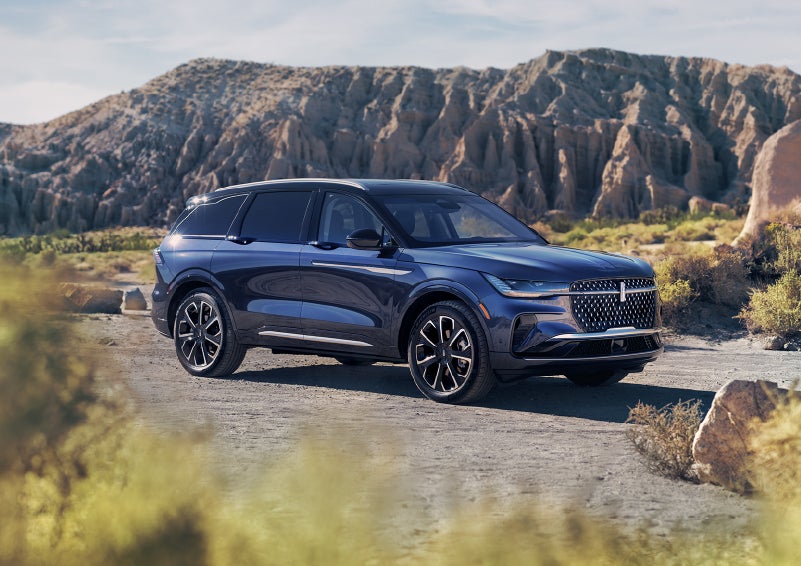 A 2024 Lincoln Nautilus® SUV is parked in a desert national park. | White's Canyon Motors - Lincoln in Spearfish SD